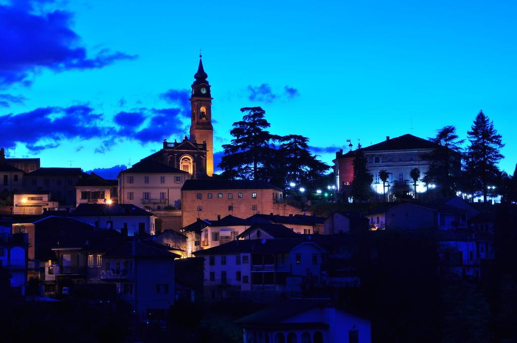 La Foresteria Del Castello - Wellness Hotel In Dimora Storica Castell'Alfero Exterior photo