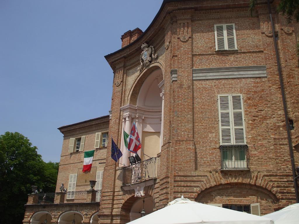 La Foresteria Del Castello - Wellness Hotel In Dimora Storica Castell'Alfero Exterior photo