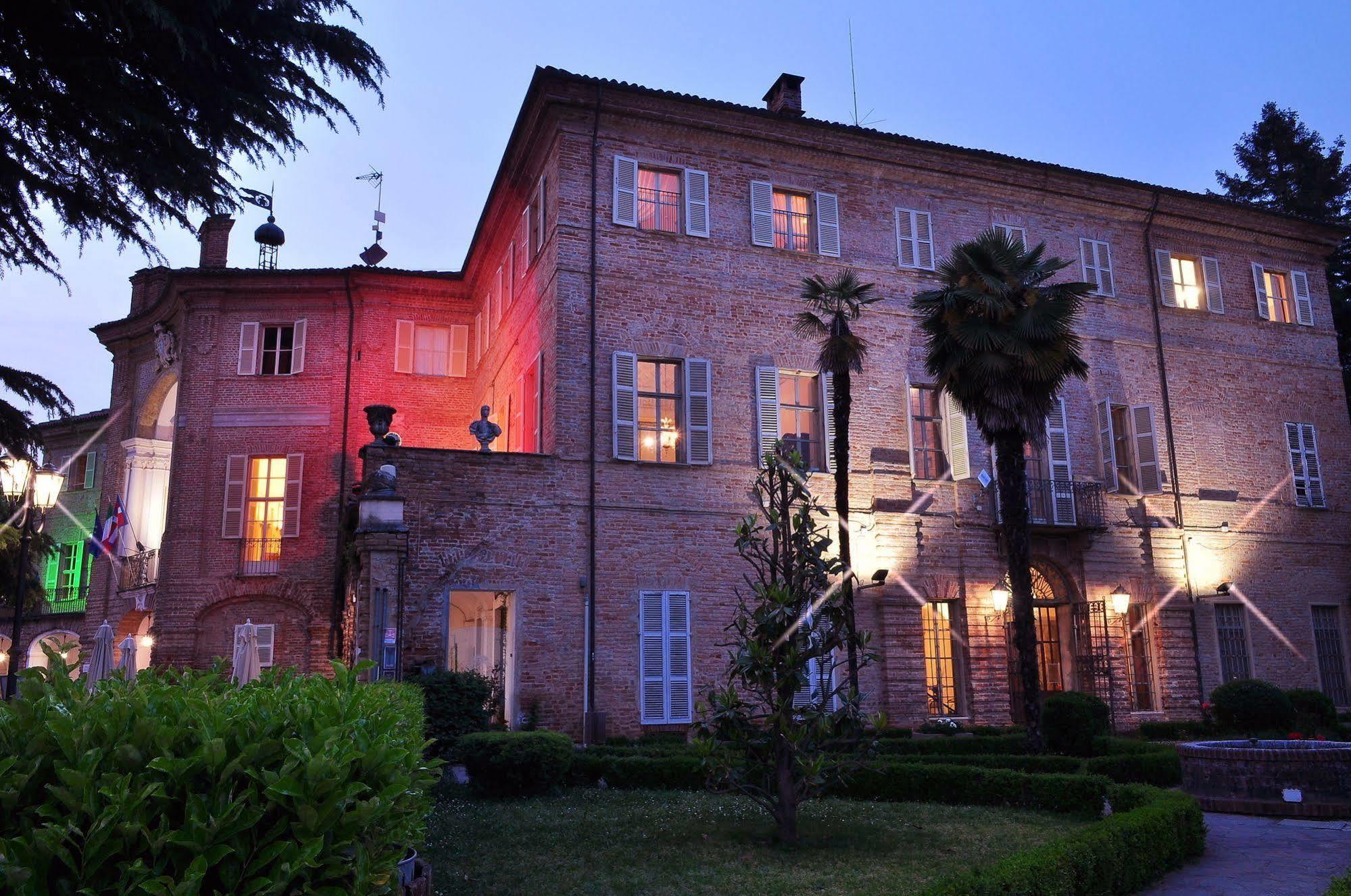 La Foresteria Del Castello - Wellness Hotel In Dimora Storica Castell'Alfero Exterior photo